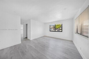 920 NW 8th Ave in Pompano Beach, FL - Building Photo