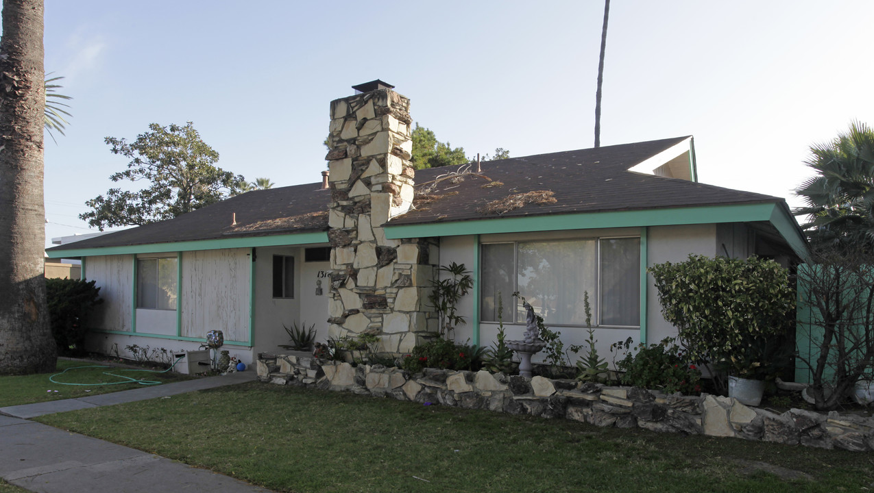 1318 Citrus Ave in Fullerton, CA - Building Photo