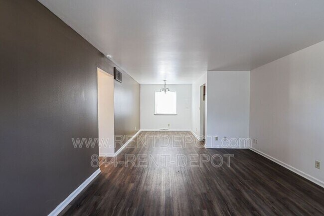 2805 Ravenswood Dr in Evansville, IN - Foto de edificio - Building Photo