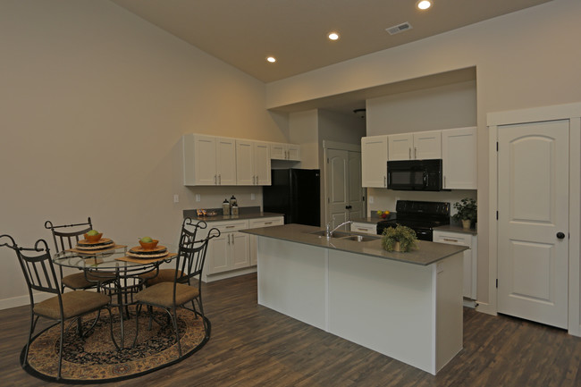 University Ridge Condos in Clearfield, UT - Building Photo - Interior Photo