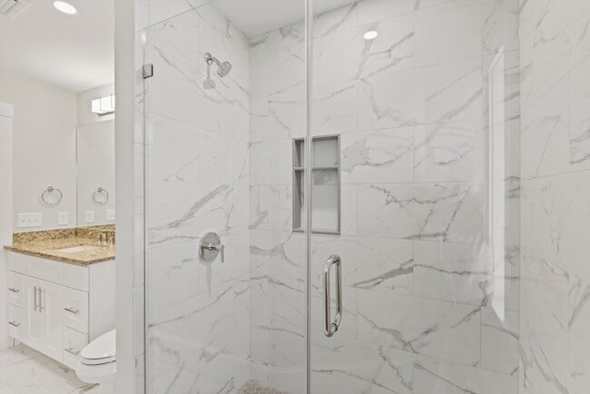 50 Balmoral St, Unit 2