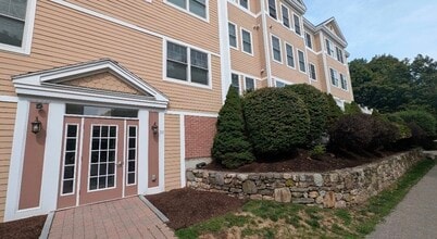 11 Cheriton Rd, Unit 1 in Boston, MA - Foto de edificio - Building Photo