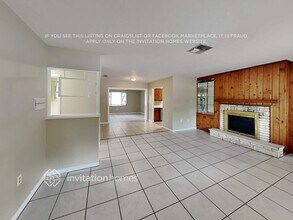 2310 Sandrala Dr in Sarasota, FL - Building Photo - Building Photo