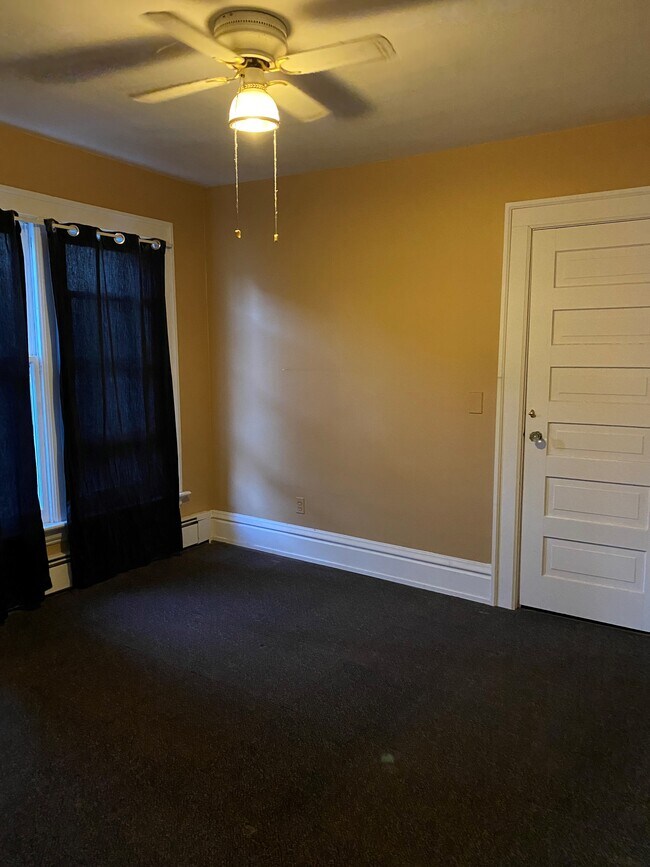 1069 Lake Dr SE in Grand Rapids, MI - Building Photo - Building Photo