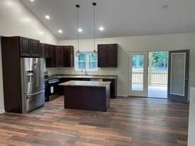 120 Long Beach Blvd in Clarksville, VA - Building Photo