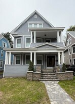 130 Hubinger St in New Haven, CT - Building Photo