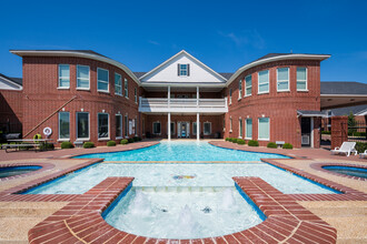 Colonial Crossing Apartments in Belton, TX - Foto de edificio - Other