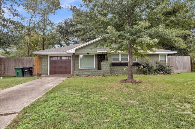 1323 Ansbury Dr