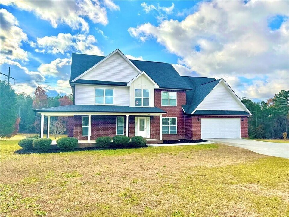 312 Woodmont Ct in Macon, GA - Foto de edificio