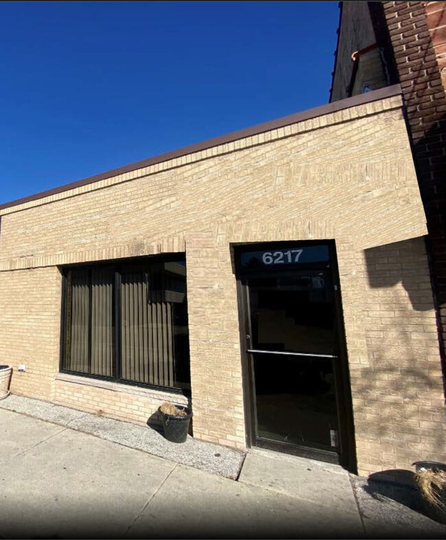 property at 6217 N Milwaukee Ave
