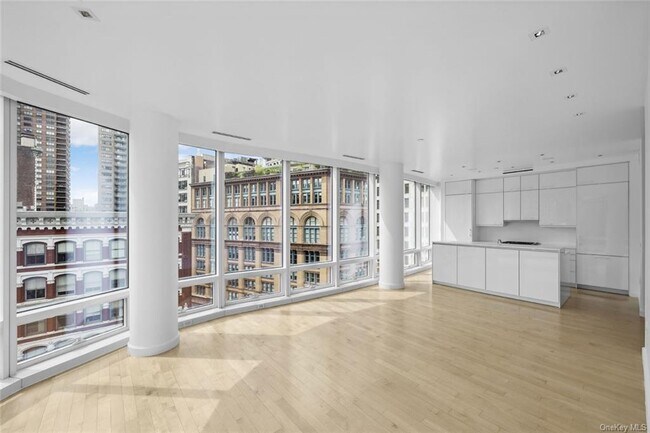 445 Lafayette St-Unit -9B in New York, NY - Building Photo - Building Photo