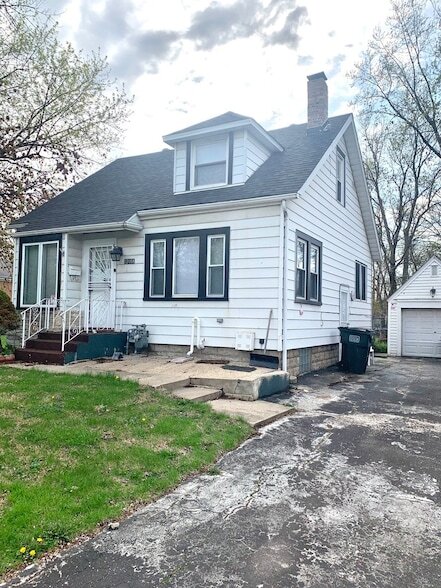 17058 Anthony Ave in Hazel Crest, IL - Building Photo