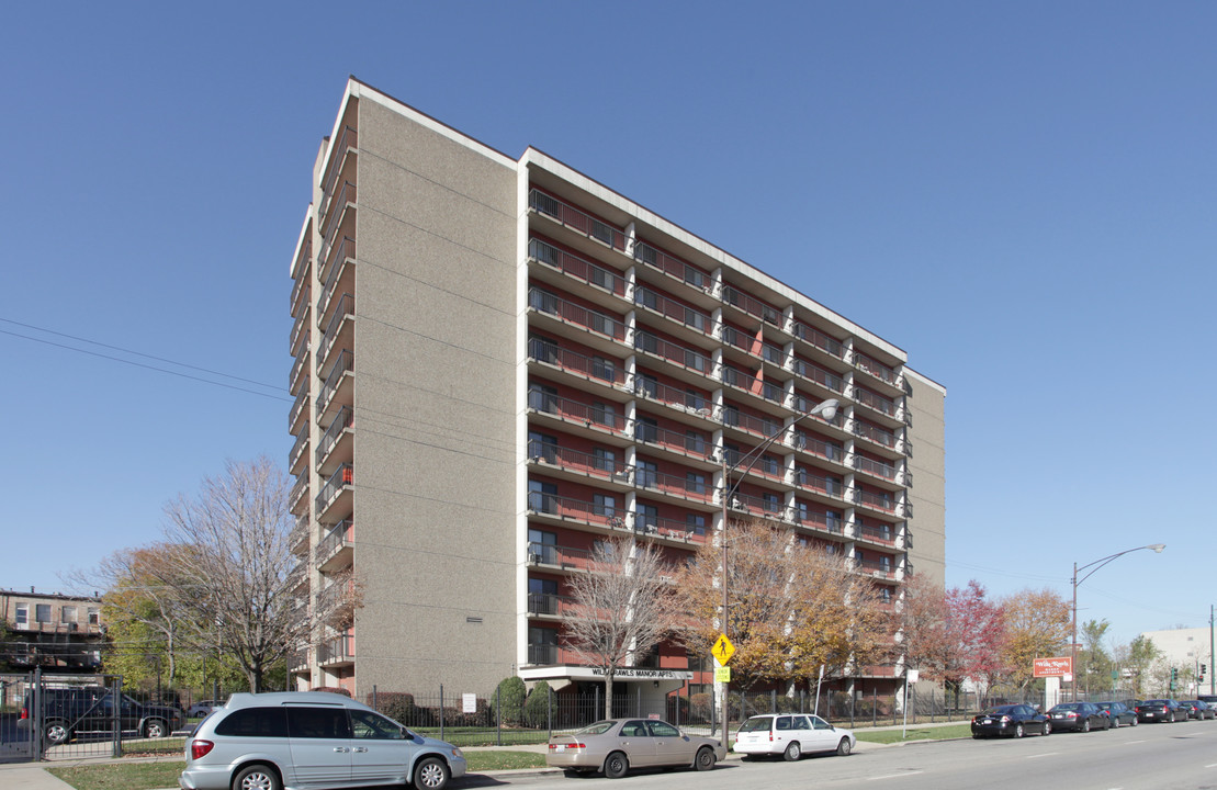 Willa Rawls Manor Apartments in Chicago, IL - Building Photo