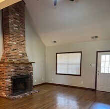 7034 Allison Rd in Olive Branch, MS - Foto de edificio - Building Photo