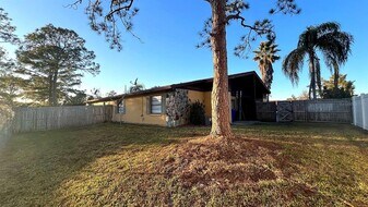 4166 Flying Fortress Ave in Kissimmee, FL - Building Photo