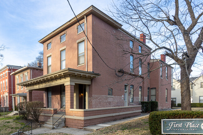 First Place Condominiums in Louisville, KY - Building Photo - Building Photo