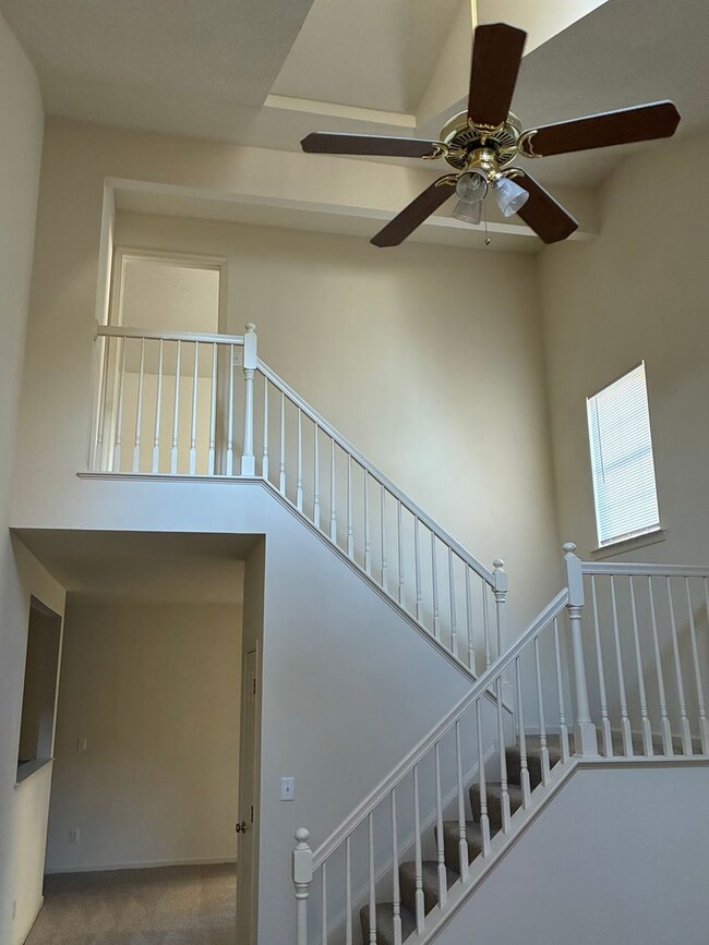 103 Alice Ct in Yorktown, VA - Foto de edificio - Building Photo