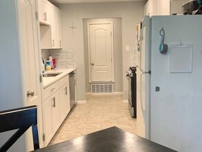 11216 Applewood Dr in Austin, TX - Building Photo - Building Photo