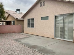 5952 Hickory Nut Ave in Las Vegas, NV - Foto de edificio - Building Photo