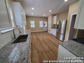 1609 W Magnolia Ave in San Antonio, TX - Building Photo - Building Photo