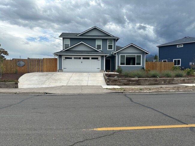 property at 1038 N Rose St