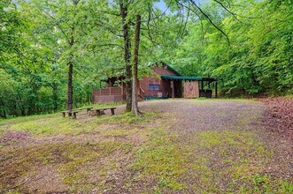 206 Orca Rd in Broken Bow, OK - Building Photo - Building Photo