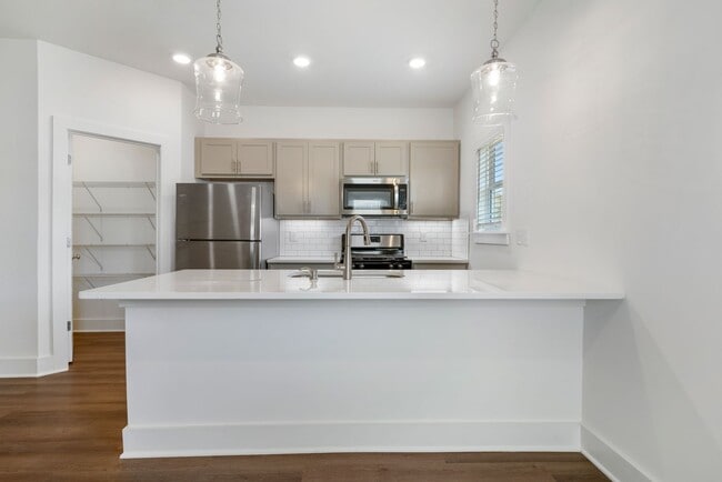 212 Huntley Pl in Pelham, AL - Building Photo - Building Photo