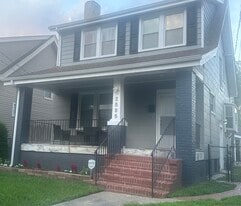 2595 Waverly Way in Norfolk, VA - Building Photo