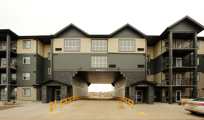 Village at the Hamptons in Edmonton, AB - Building Photo - Building Photo