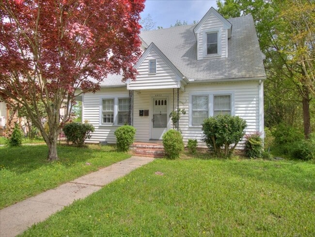 property at 2839 Chapel Hill Rd