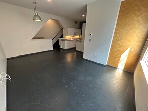 147 E Berkeley St, Unit 3 in Boston, MA - Building Photo - Building Photo
