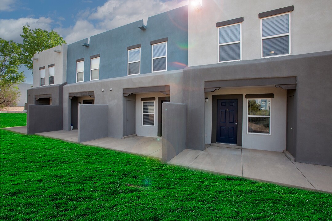 Bluffs at Tierra Contenta in Santa Fe, NM - Building Photo