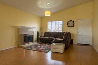 303 S Siena St in San Diego, CA - Building Photo - Building Photo