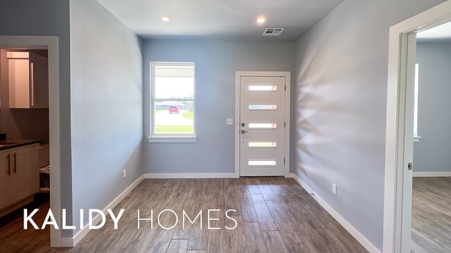 206 Olde Ml Ct in Jones, OK - Building Photo - Building Photo