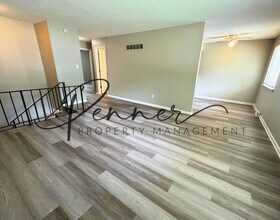213 S Willow Ave in Sugar Creek, MO - Building Photo - Building Photo