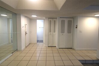 3750 Inverrary Dr in Lauderhill, FL - Building Photo - Building Photo