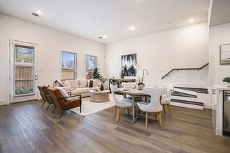 7504 Carver Rd in Houston, TX - Building Photo - Building Photo