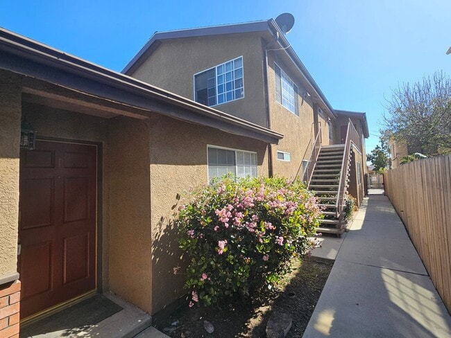 property at 343 W 12th St