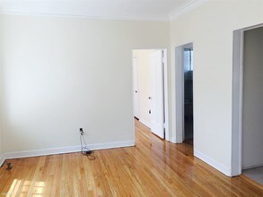 3930 N Keeler Ave-Unit -Apt 1A in Chicago, IL - Building Photo - Building Photo