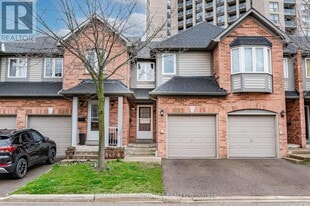 190 Forum Dr in Mississauga, ON - Building Photo