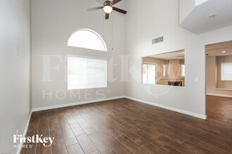 1800 Navajo Lake Way in Las Vegas, NV - Building Photo - Building Photo