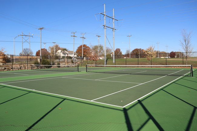 The Township in Kansas City, MO - Building Photo - Building Photo