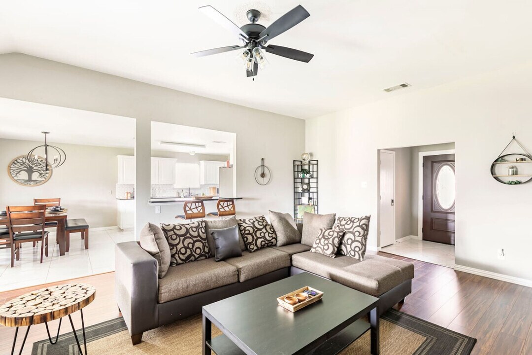 1508 Powder Horn Ln in Arlington, TX - Building Photo