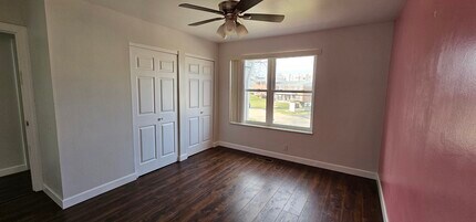 1063 Willow Brook Dr in St. Louis, MO - Building Photo - Building Photo