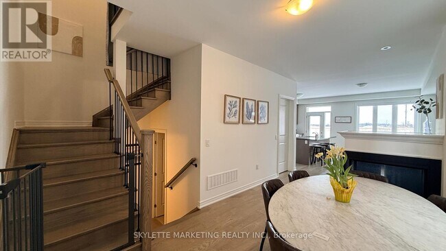 83 Picardy Dr in Hamilton, ON - Building Photo - Building Photo