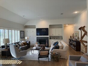 600 Huntersridge Ct in Irving, TX - Building Photo - Building Photo