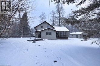3222 Peach Ave in Fort Erie, ON - Building Photo - Building Photo