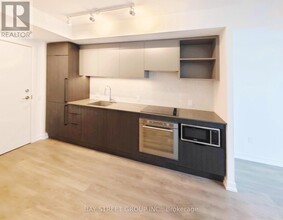 82-1182 Dalhousie St in Toronto, ON - Building Photo - Building Photo