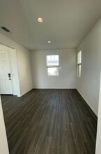 6681 E Cambridge Ave in Fresno, CA - Building Photo - Building Photo