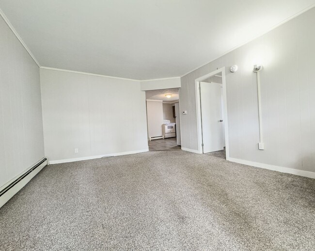 85 Bridge St in Augusta, ME - Foto de edificio - Building Photo